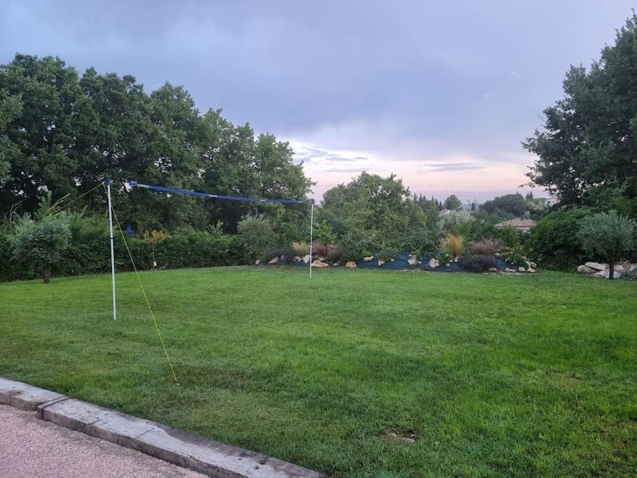 Une Oasis Au Pays De Cezanne Aix-en-Provence Exteriör bild